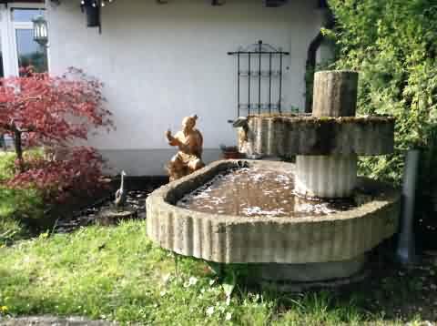 Brunnen im japanischen Garten